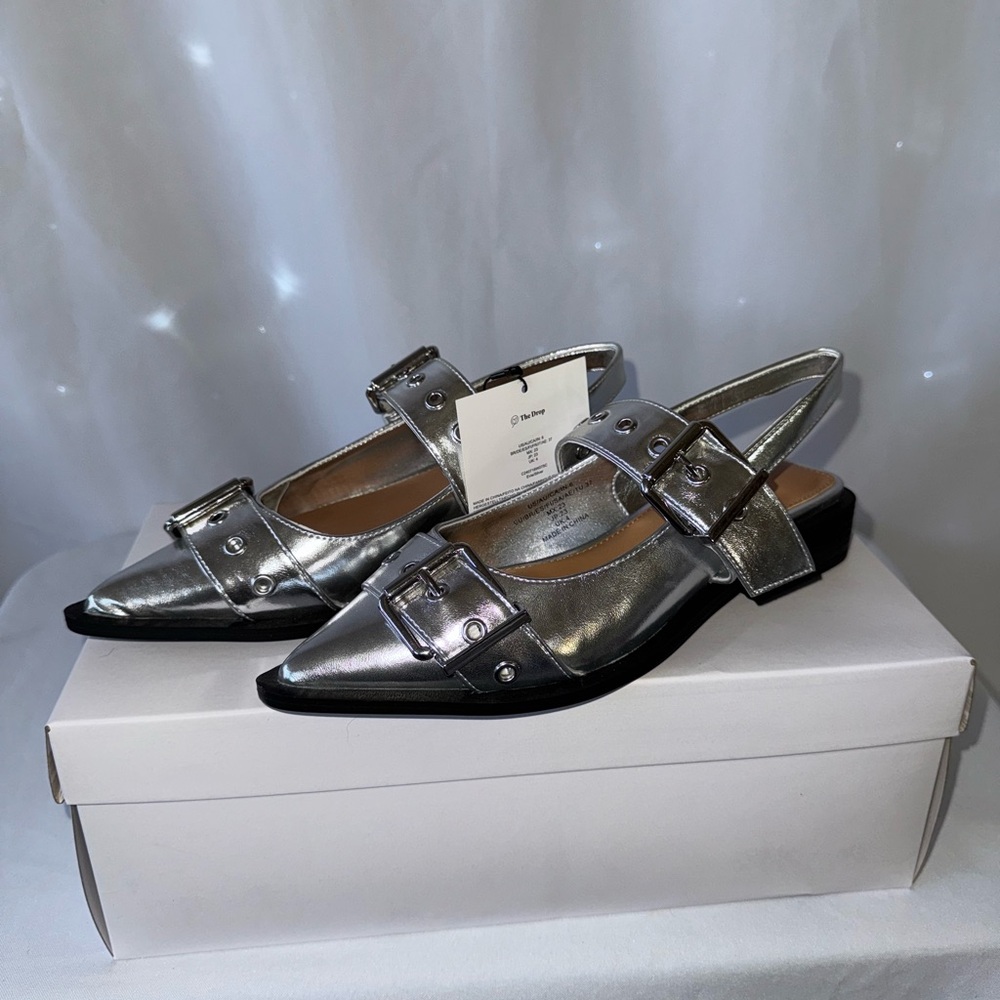 Stylish Silver Slingback Flats